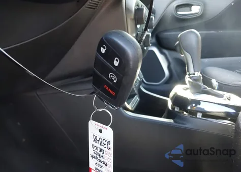 2021 Jeep Renegade Latitude Fwd from USA, damaged, VIN ZACNJCBB0MPM69573